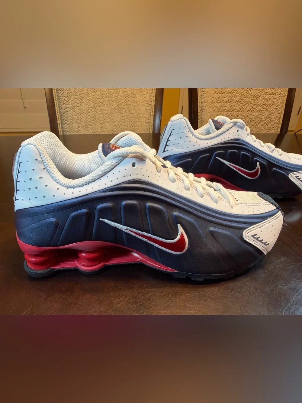 New Nike Shox R4 USA White Blue Sneaker Shoes Size US 6.5Y